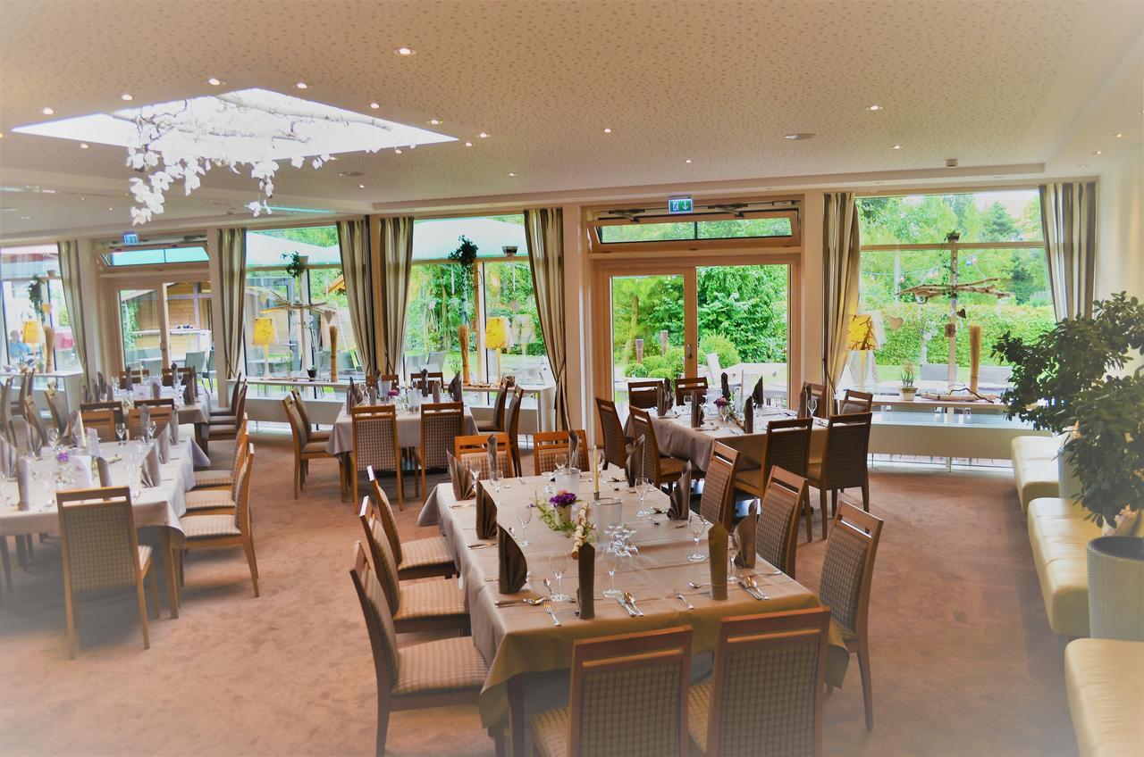 Hotel & Restaurant Kronenhof Am Weser-Radweg Oberweser Екстериор снимка